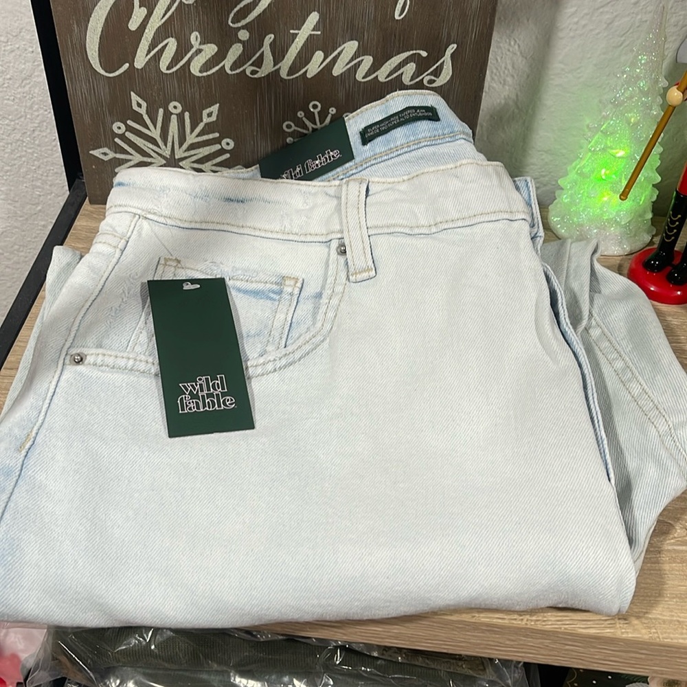 Woman’s tapered jeans